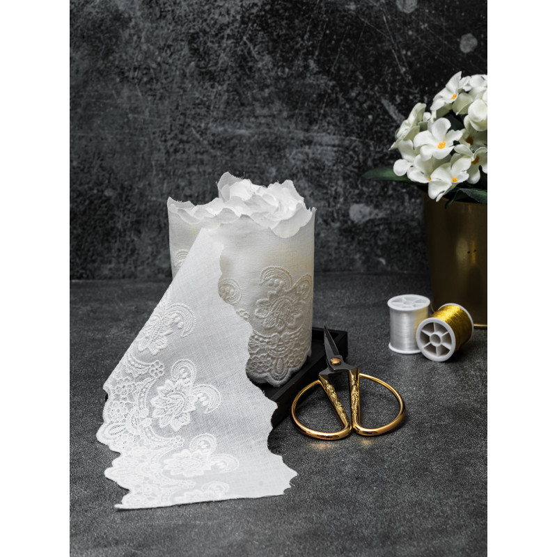 Шитье на батисте М912