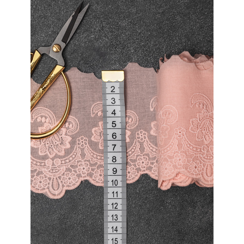 Шитье на батисте М911