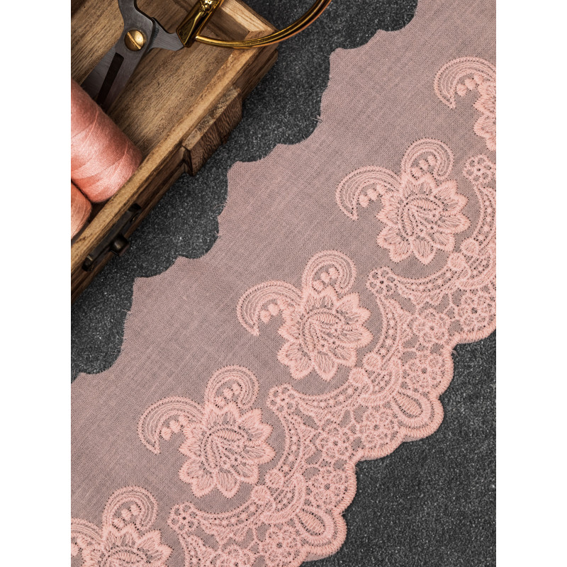 Шитье на батисте М911