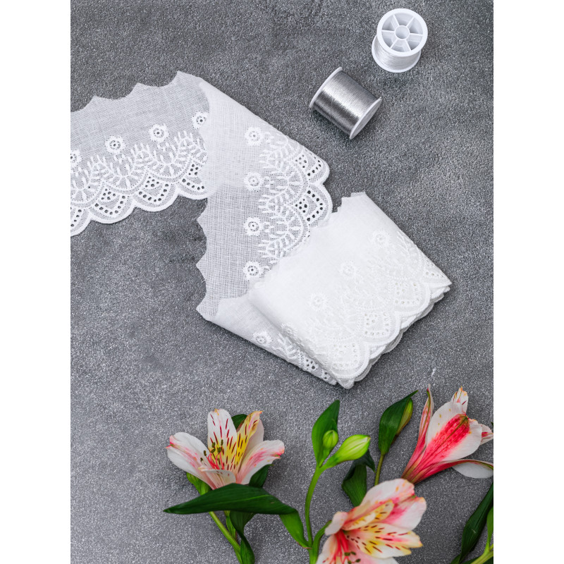 Шитье на батисте М855