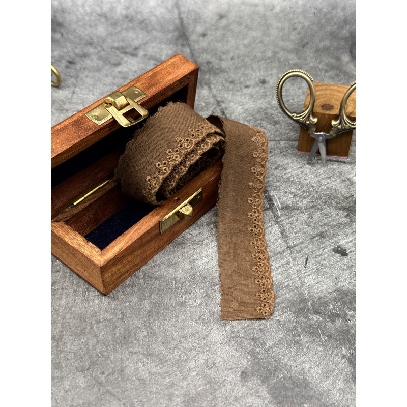 Шитье на батисте М380К