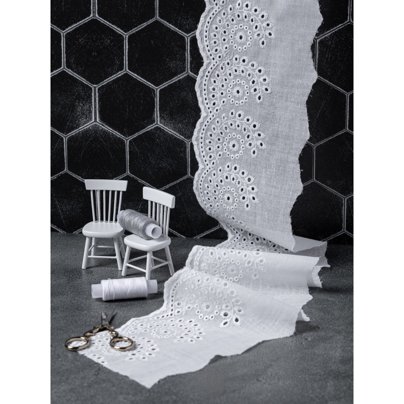 Шитье на батисте М862