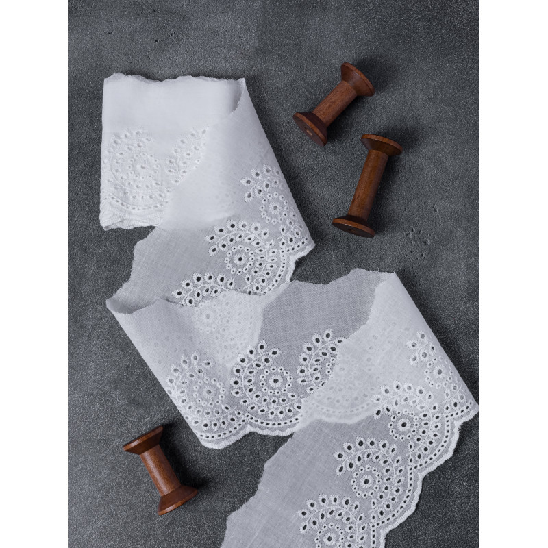 Шитье на батисте М862