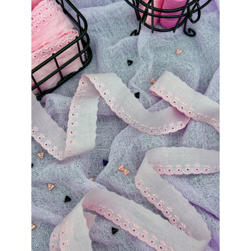 Шитье на батисте М385БР