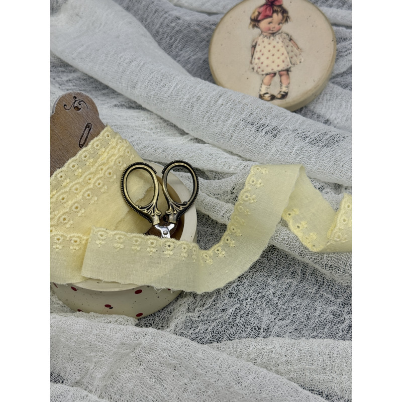 Шитье на батисте М385БЖ