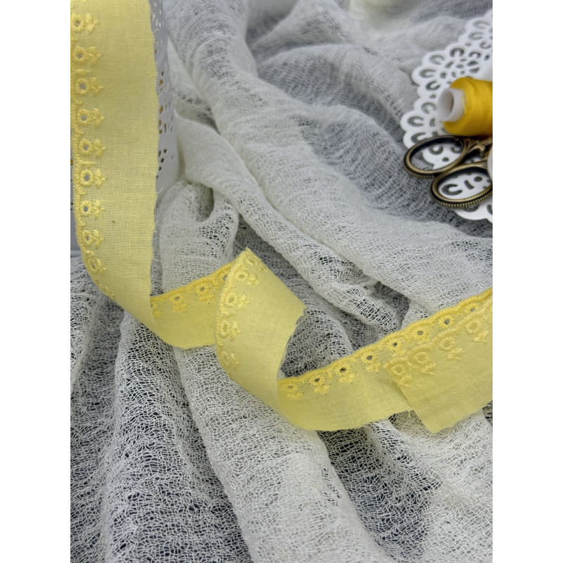 Шитье на батисте М385Ж