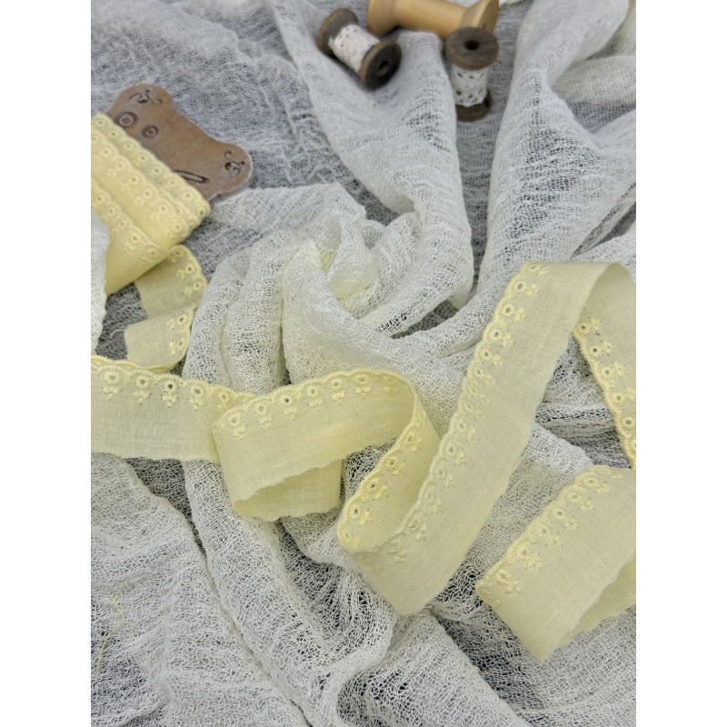 Шитье на батисте М385БЖ