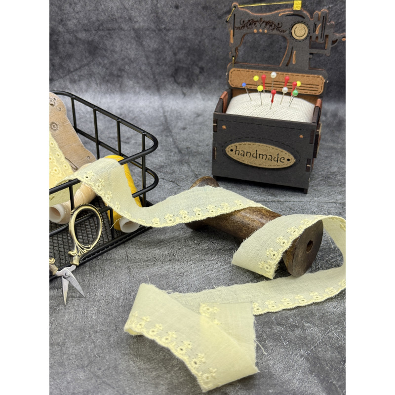 Шитье на батисте М385БЖ