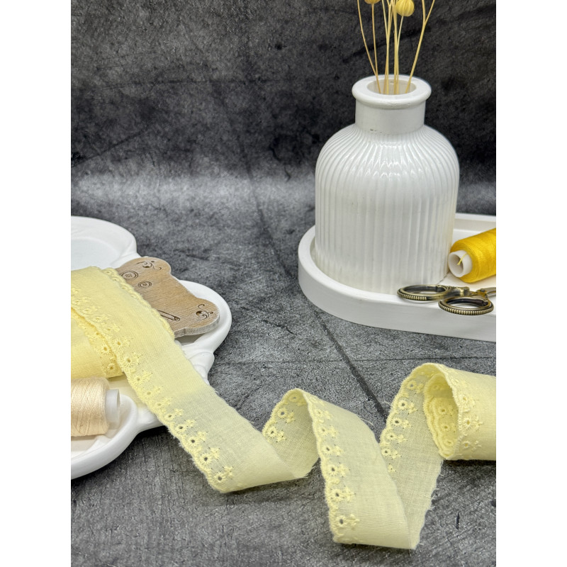 Шитье на батисте М385БЖ