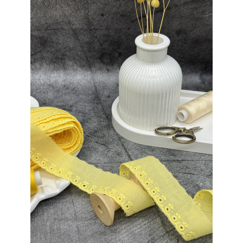 Шитье на батисте М385Ж