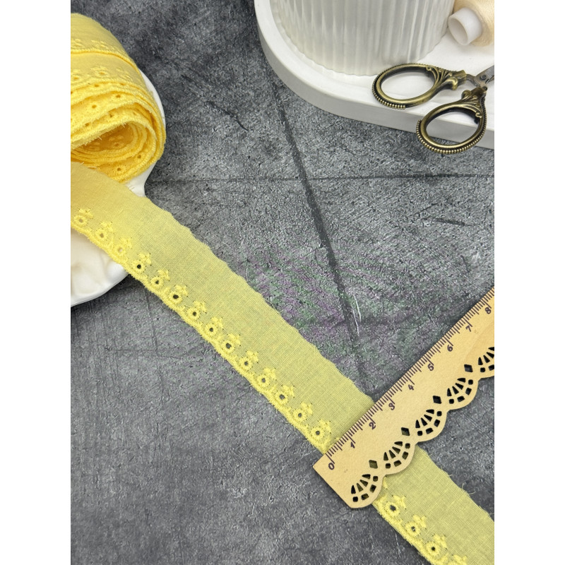 Шитье на батисте М385Ж