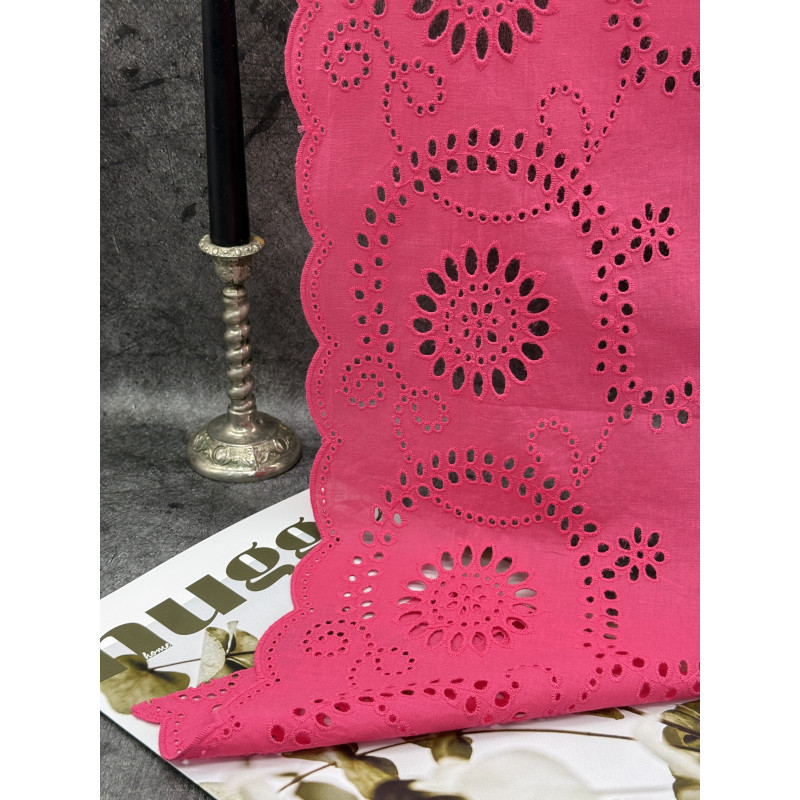 Шитье на батисте М561