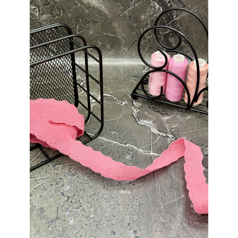 Шитьё на батисте М393