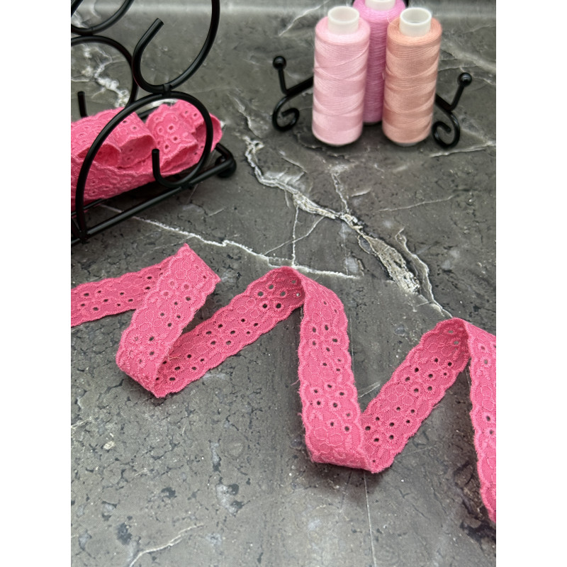 Шитье на батисте М399