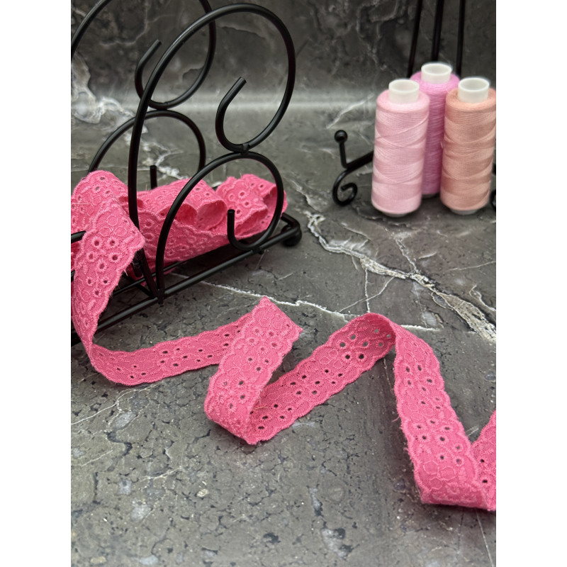 Шитье на батисте М399