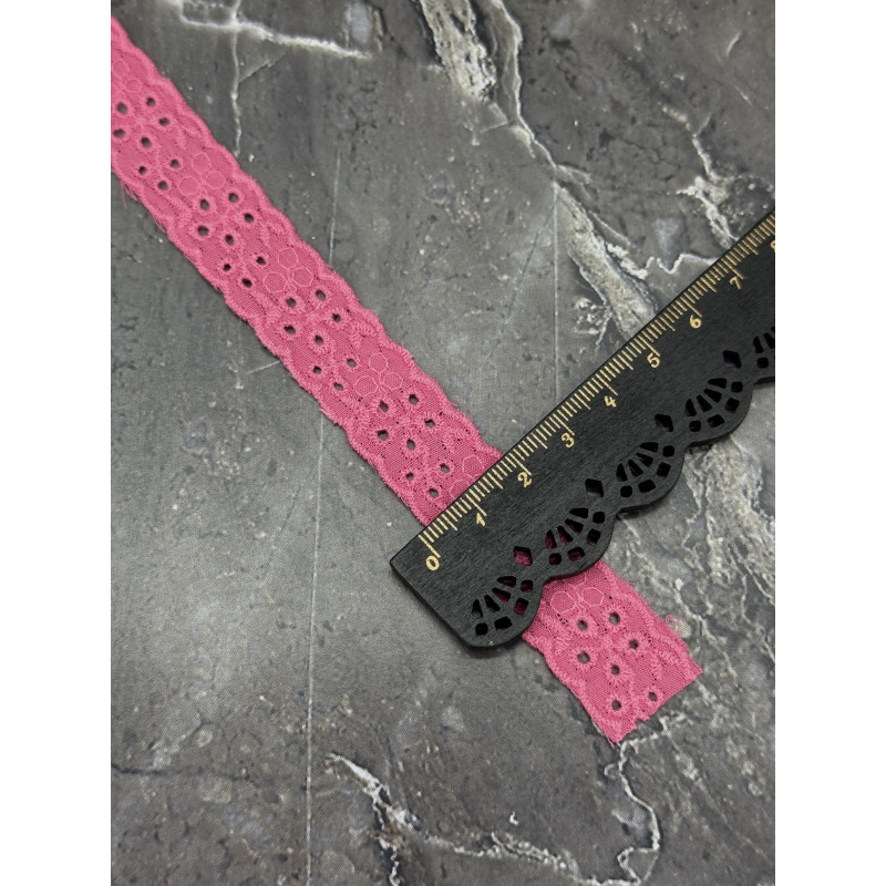 Шитье на батисте М399