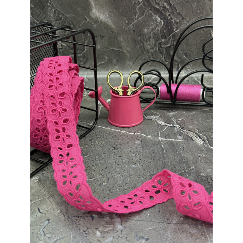 Шитье на батисте М403М