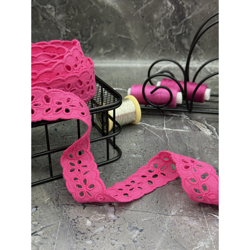 Шитье на батисте М403М