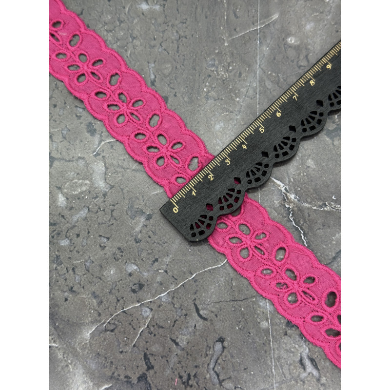 Шитье на батисте М403М