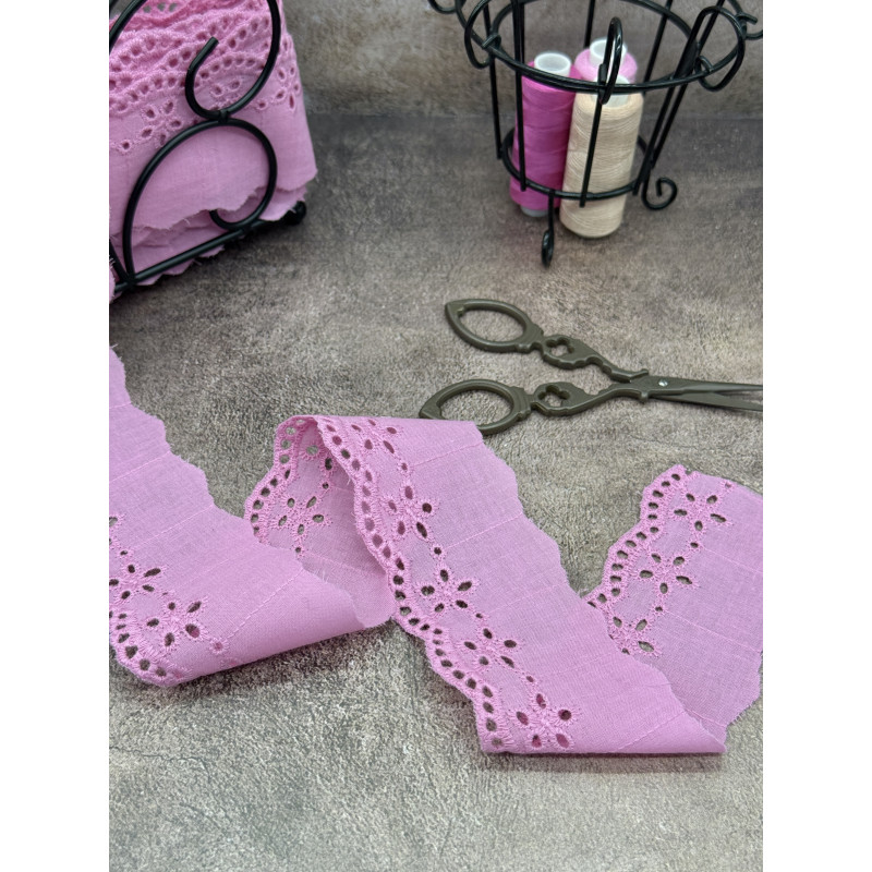 Шитье на батисте М407