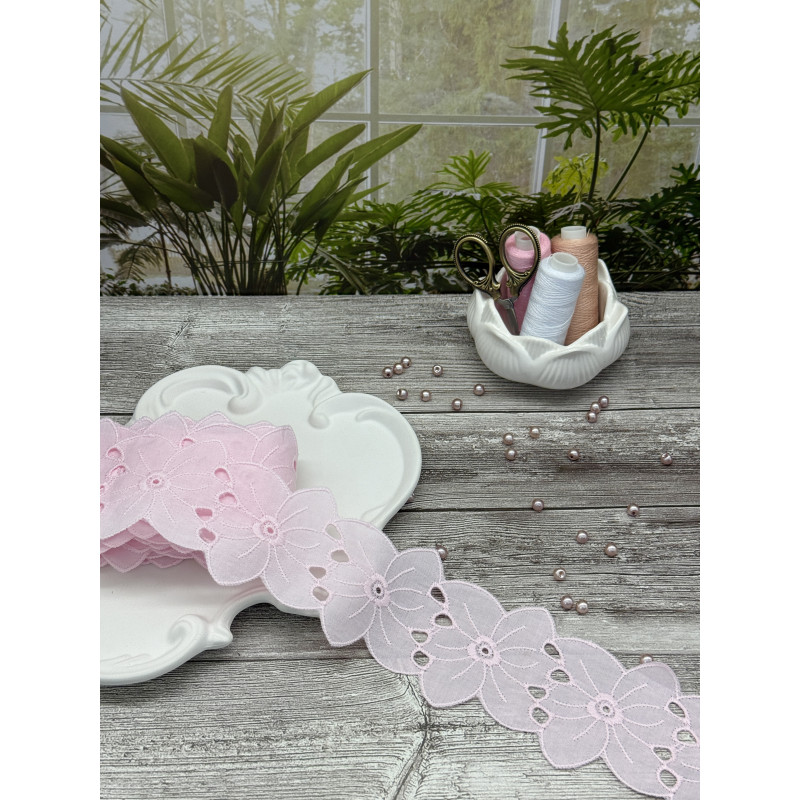 Шитье на батисте М424