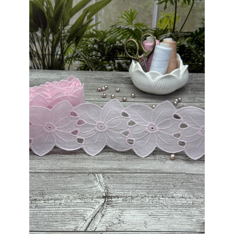 Шитье на батисте М424