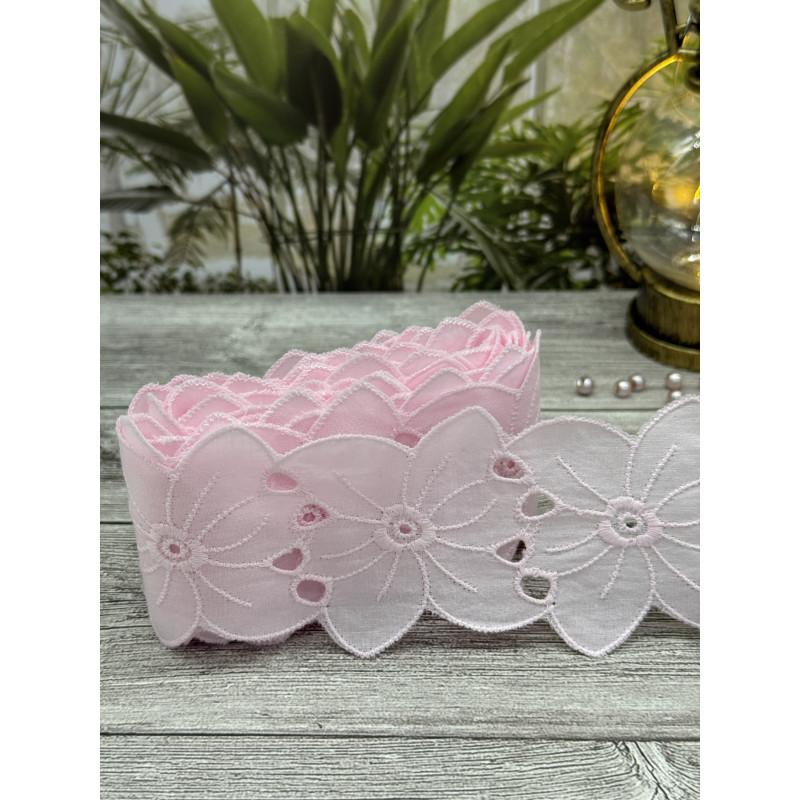 Шитье на батисте М424