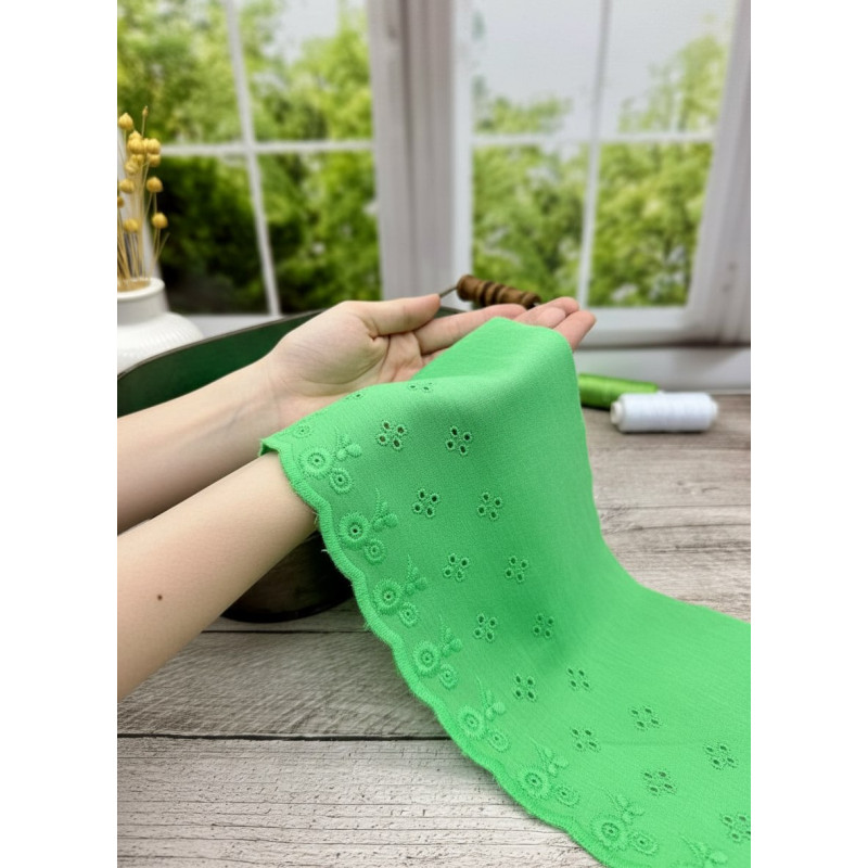 Шитье на батисте М410