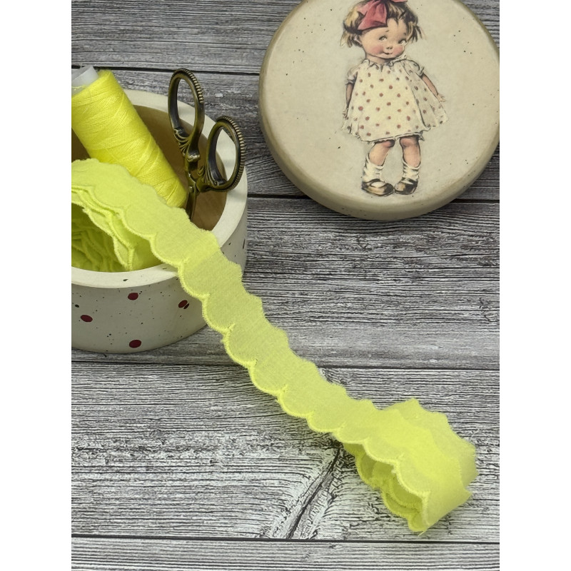 Шитье на батисте М414