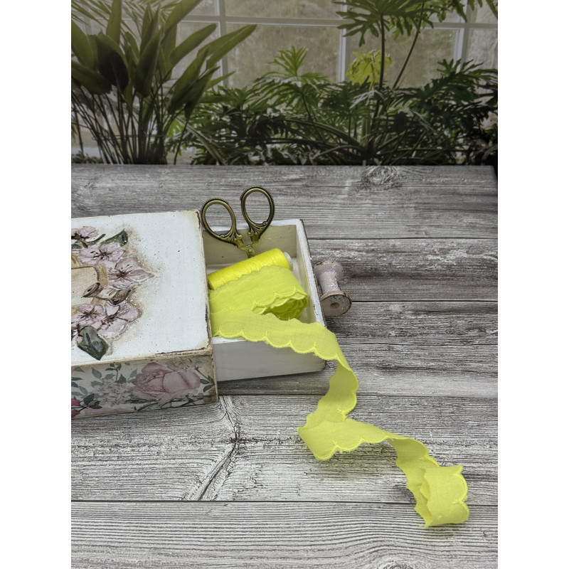 Шитье на батисте М414