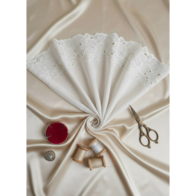 Шитье на батисте М866