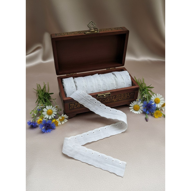 Шитье на батисте М915