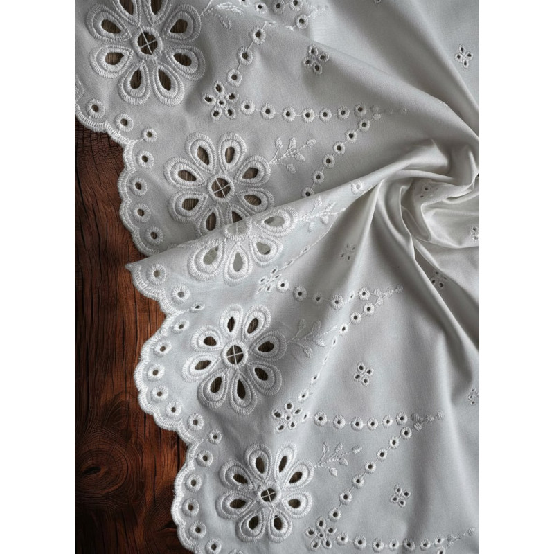 Шитье на батисте М931