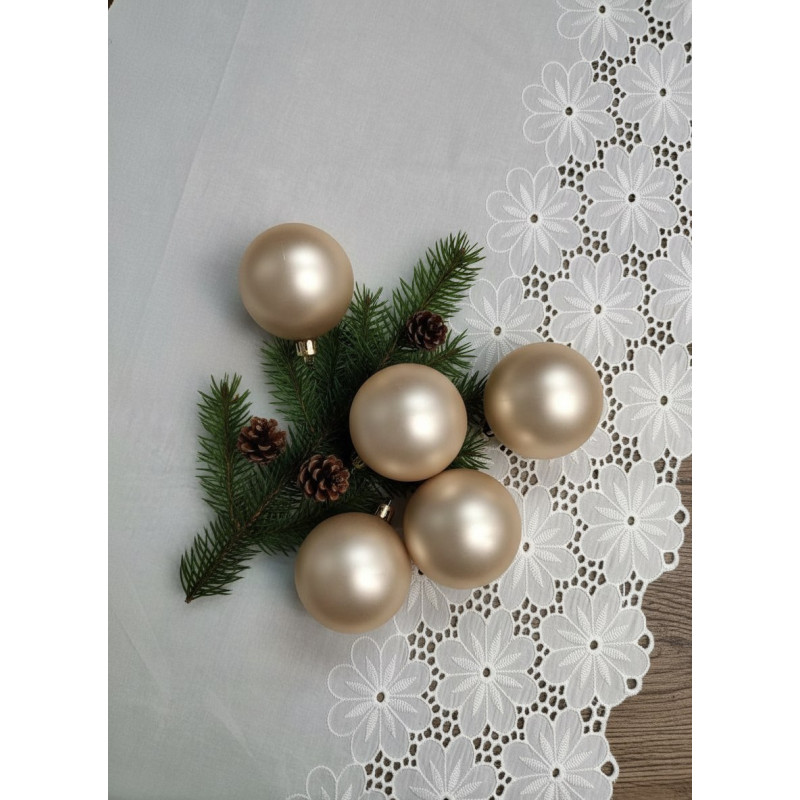 Шитье на батисте М833